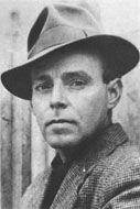 César Moro